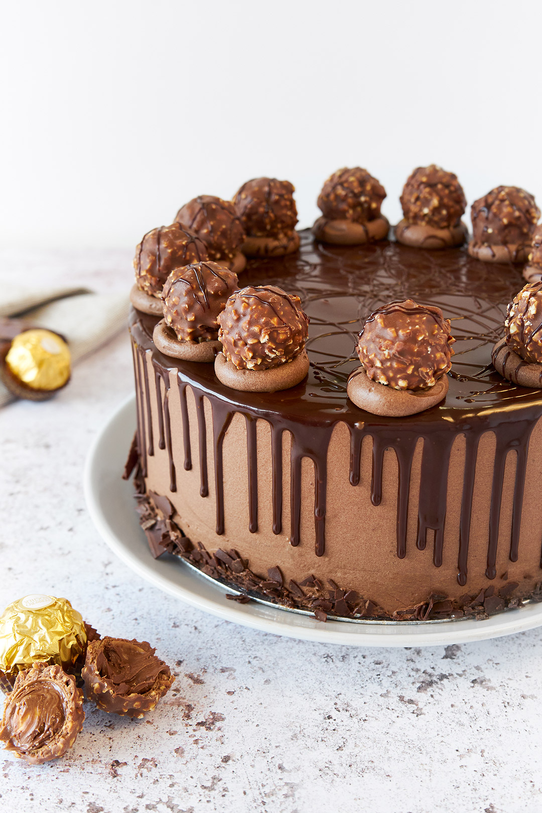 Ferrero Rocher Chocolate Drip Cake | ubicaciondepersonas.cdmx.gob.mx