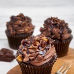 Golden Honeycomb & Chocolate Cupcakes