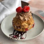 Chocolat Framboise Choux Au Craquelin